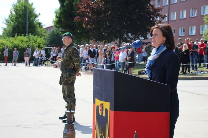 Einheiten der Bundeswehr verabschiedet (Foto: Karl-Heinz Herrmann)