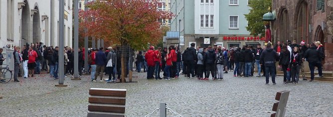 RWE-Fans sammeln sich am Roland (Foto: nnz)