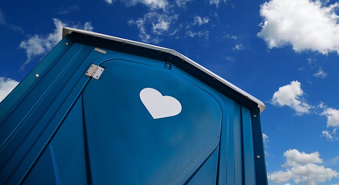 Mobiles WC (Foto: H.Buntfuss) Mobiles WC (Foto: H.Buntfuss)