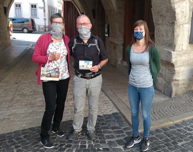 Erste Touristen in der Tourist Information (Foto: Stadt M&uuml;hlhausen)