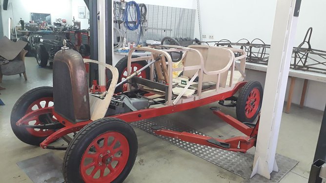Ein Fiat aus dem Jahr 1926 in der Rennwagen-Ausf&uuml;hrung. (Foto: Hubert Rein)