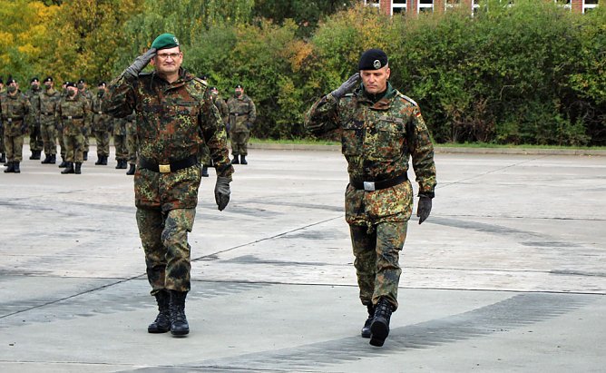 Kommandeurswechsel beim Panzerbataillon 393 "Th&uuml;ringer L&ouml;we" in der Kyffh&auml;user Kaserne Bad Frankenhausen statt.... (Foto: Karl-Heinz Herrmann)