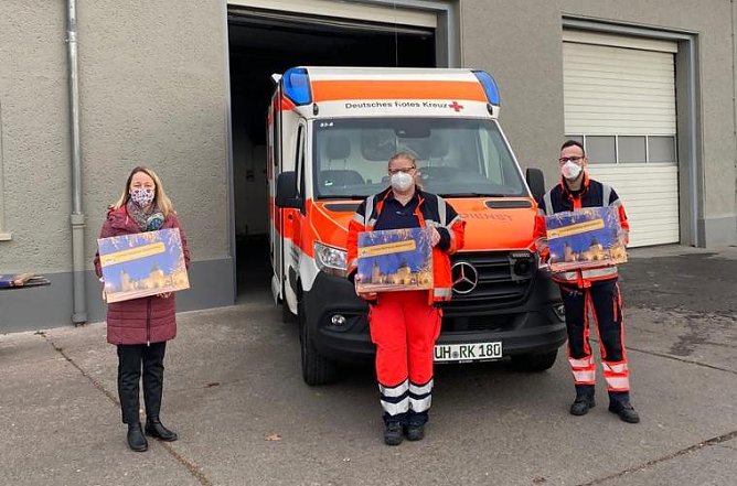 &Uuml;bergabe an die Feuerwehr (Foto: Stadt M&uuml;hlhausen)