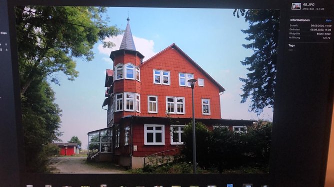 Startschuss f&uuml;r die Sanierung des "Waldschl&ouml;sschens" (Foto: Pressestelle Landratsamt Unstrut-Hainich-Kreis)