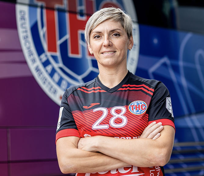 Lydia Jakubisova: 40 Jahre jung - 300 Spiele f&uuml;r den Th&uuml;ringer HC � ein Leben f&uuml;r den Handball (Foto: Th&uuml;ringer HC)