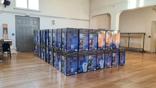 Vom Mehrgenerationenhaus aus werden die insgesamt 150 Ger&auml;te an die Kinderg&auml;rten im Stadtgebiet verteilt. (Foto: Stadtverwaltung M&uuml;hlhausen)