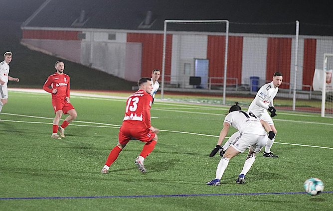 Die Preußen wehrten sich nach Kräften gegen dominante Erfurter (Foto: B.Harbauer) Die Preußen wehrten sich nach Kräften gegen dominante Erfurter (Foto: B.Harbauer)