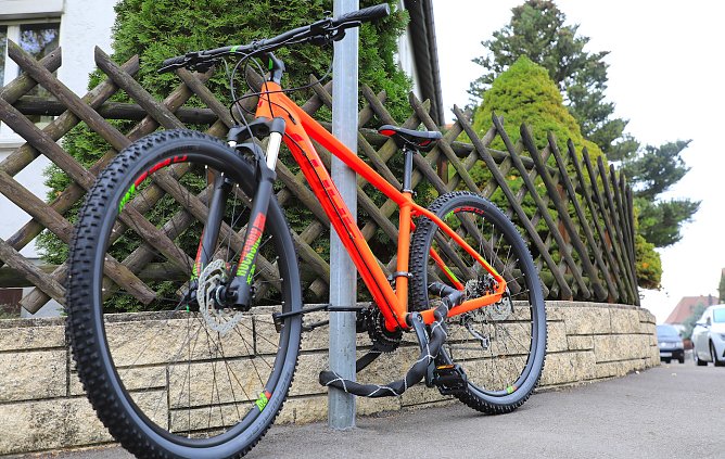 Ordentlich gesichertes Fahrrad (Foto: Polizei) Ordentlich gesichertes Fahrrad (Foto: Polizei)