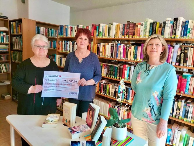 v.l.: Marlies Fischer, Carmen Hohnstein und MdL Cordula Eger (LINKE) (Foto: Cordula Eger)