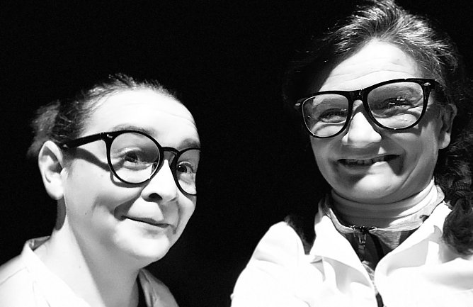 rau Dr. Sch&ouml;neberger und Frau Dr. Schoenetal seminieren wieder  (Foto: 3K Theaterwerkstatt)