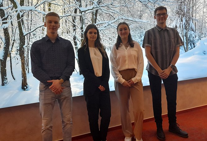 Azubis stellen ihre Berufe vor (Foto: Stadtverwaltung Mühlhausen) Azubis stellen ihre Berufe vor (Foto: Stadtverwaltung Mühlhausen)