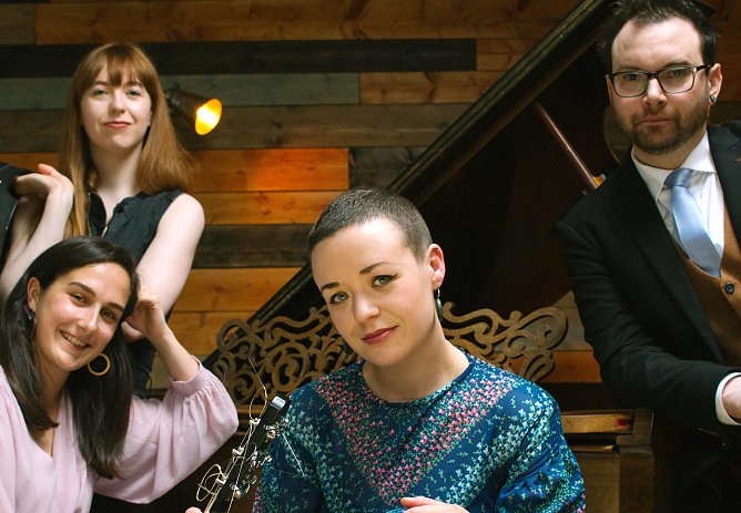 Emma Langford kommt mit ihrer Band in die Gottesackerkriche (Foto: Agentur) Emma Langford kommt mit ihrer Band in die Gottesackerkriche (Foto: Agentur)