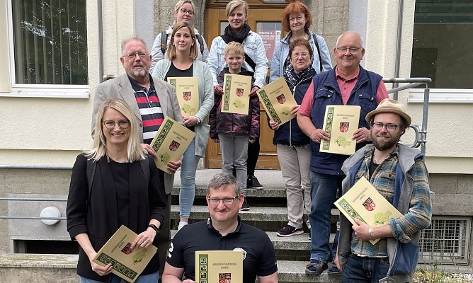 F&ouml;rdermittel&uuml;bergabe heute in M&uuml;hlhausen  (Foto: Landratsamt UH)