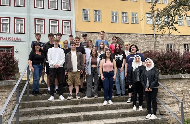 Auf Exkursion durch die Geschichte (Foto: Salza Gymnasium)