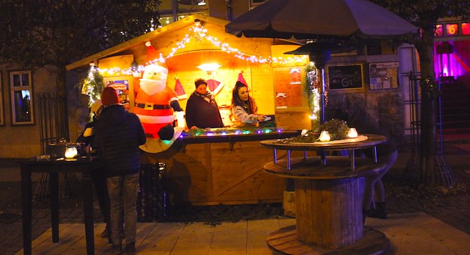 Momentaufnahme vom Langensalzaer Weihnachtsmarkt 2022 (Foto: Eva Maria Wiegand) Momentaufnahme vom Langensalzaer Weihnachtsmarkt 2022 (Foto: Eva Maria Wiegand)