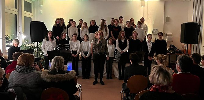 Lebendiger Adventskalender im Seiler-Gymnasium (Foto: S.Tick)