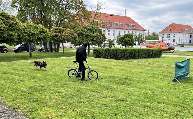 Auf dem Programm standen auch praktische Vorführungen (Foto: LPI) Auf dem Programm standen auch praktische Vorführungen (Foto: LPI)