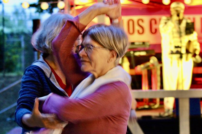 Im Rausch kubanischer Kl&auml;nge bei der extralangen Sommerlaunenacht (Foto: Eva Maria Wiegand)