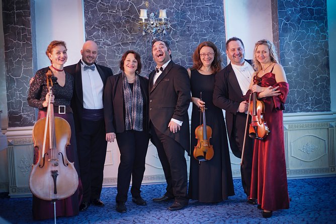 Die himmlische Nacht der Ten&ouml;re kommt nach M&uuml;hlhausen (Foto: Ralf Grevkes)