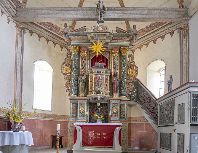 Der Altarraum in Saalfeld (Foto: Evangelischer Kirchenkreis Mühlhausen) Der Altarraum in Saalfeld (Foto: Evangelischer Kirchenkreis Mühlhausen)