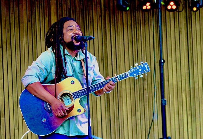 Auch optisch lie&szlig; Bob Marley aus dem Reggae-Himmel gr&uuml;&szlig;en (Foto: Eva Maria Wiegand)