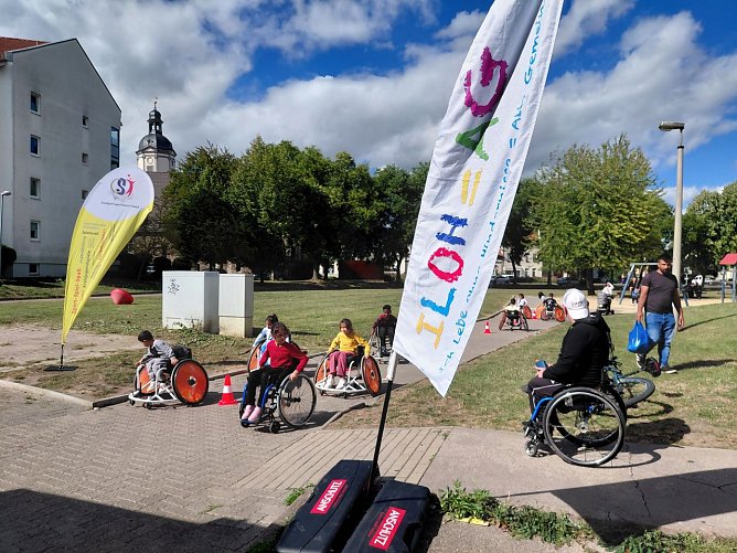 "Fit im Viertel" in M&uuml;hlhausen: Rollstuhlparcours in der Martinivorstadt (Foto: Markus Fromm)