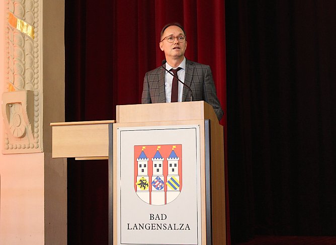 Staatssekret&auml;r Dr. Tobias Knoblich lobte die Kurstadt als vorbildlich (Foto: oas)