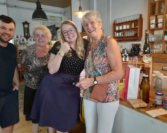 Das freundliche Team von "Nahpur" sucht Verstärkung (Foto: K. Jenzewski) Das freundliche Team von "Nahpur" sucht Verstärkung (Foto: K. Jenzewski)