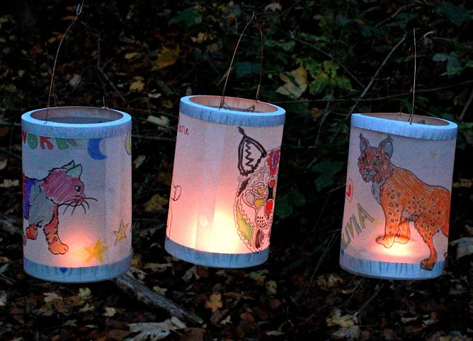 Laternen mit Tiermotiven (Foto: Wildtierland Hainich) Laternen mit Tiermotiven (Foto: Wildtierland Hainich)