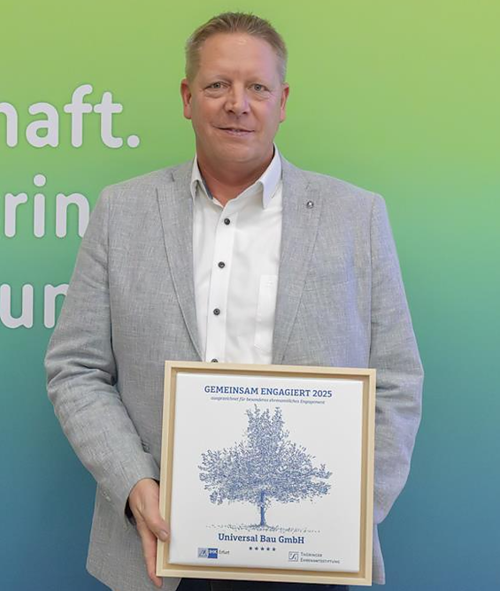 Robert B&ouml;hm erhielt als Gesch&auml;ftsf&uuml;hrer der Universal Bau GmbH aus M&uuml;hlhausen die Auszeichnung Gemeinsam engagiert 2025. (Foto: IHK Th&uuml;ringen - Ernst)