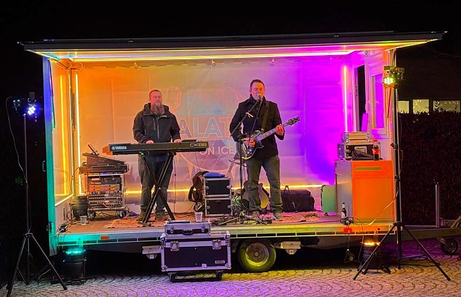 "BaLaTon" im weihnachtlichem Ambiente mit Projekt R im Schl&ouml;sschenpark in Bad Langensalza (Foto: oas)