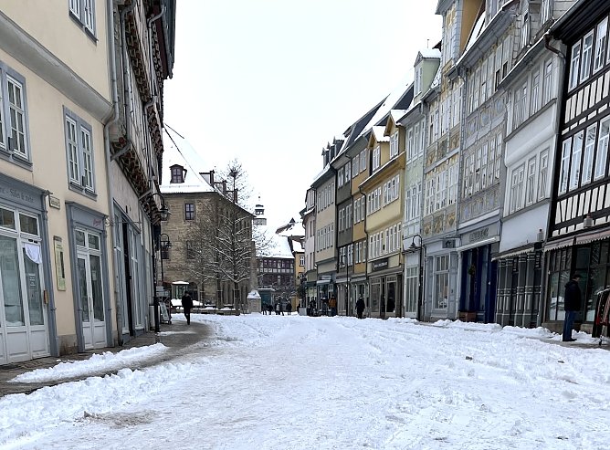 Verschneite Marktstrasse in Bad Langensalza  (Foto: emw)