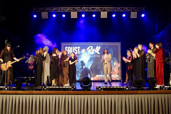  Faust n Roll nach Goethe" im KKZ in Bad Langensalza mit Sch&uuml;lern des Salza Gymnasiums (Foto: Eva Maria Wiegand)