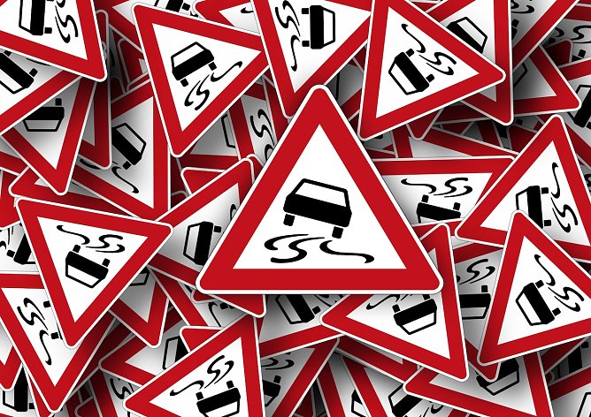 Symbolbild Verkehrszeichen (Foto: Pixabay-geralt) Symbolbild Verkehrszeichen (Foto: Pixabay-geralt)