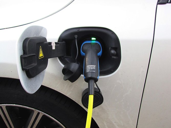 E-Mobilit&auml;t (Foto: (Joenomias) Menno de Jong auf Pixabay)