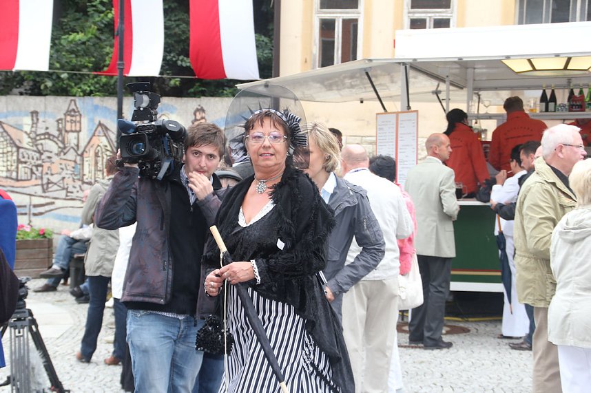 Am Zierbrunnen getanzt