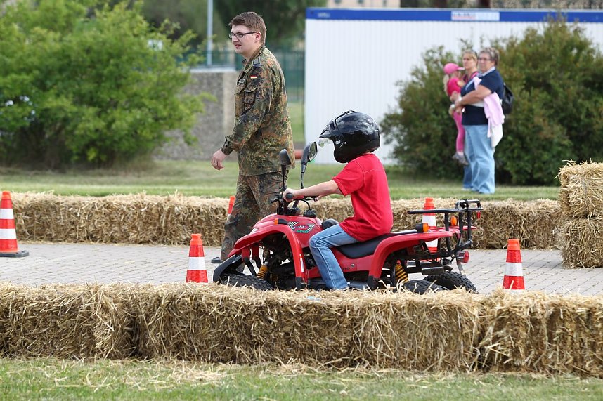 Sommerfest in der Kyffh&auml;user Kaserne