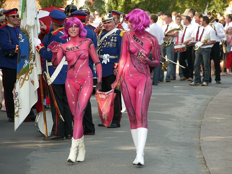 Umzug in Sundhausen