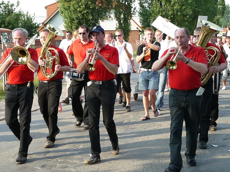 Umzug in Sundhausen