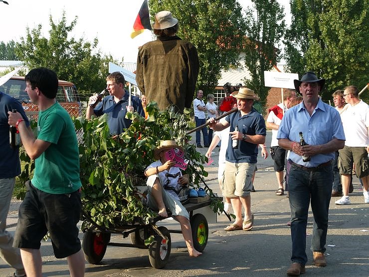 Umzug in Sundhausen