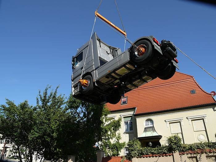 Fliegender Brummi