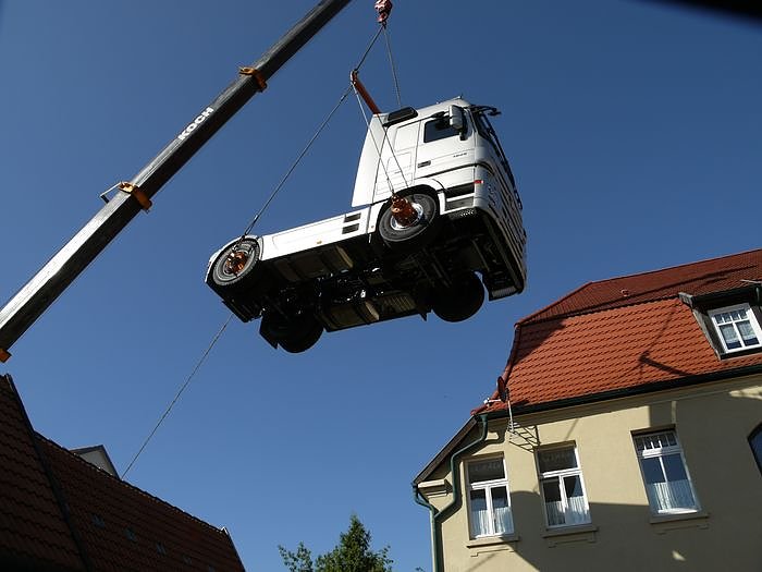 Fliegender Brummi