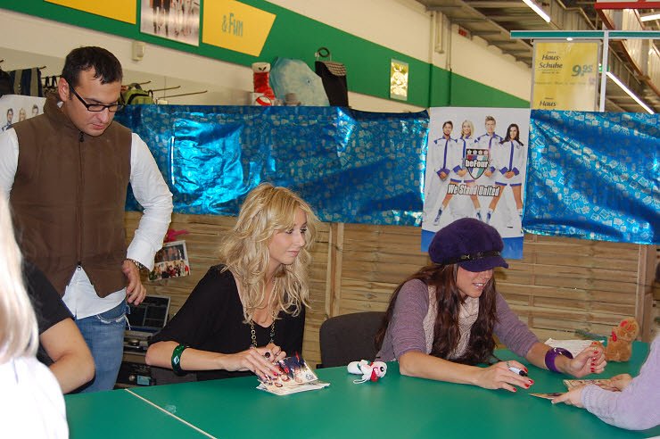 Autogrammstunde beFour in Nordhausen. nnz-City Scout on Tour
