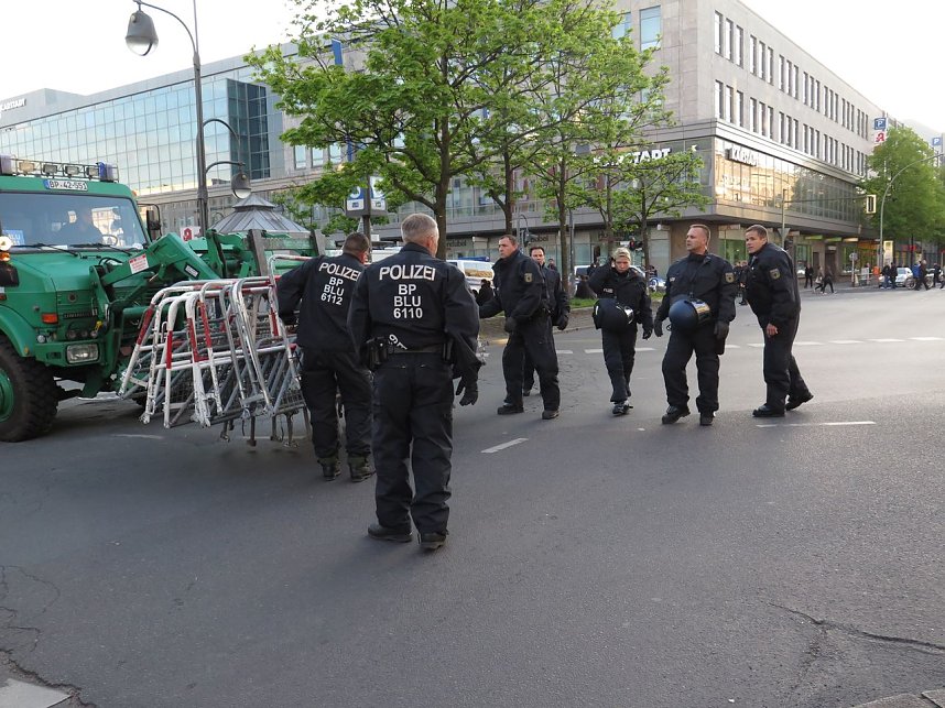 Revolution&auml;re 1. Mai Demo