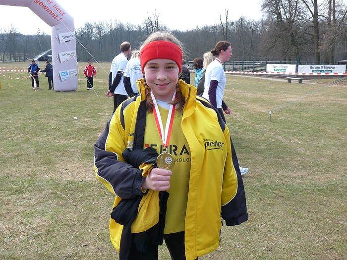 Kinder und Jugendliche beim Possenlauf