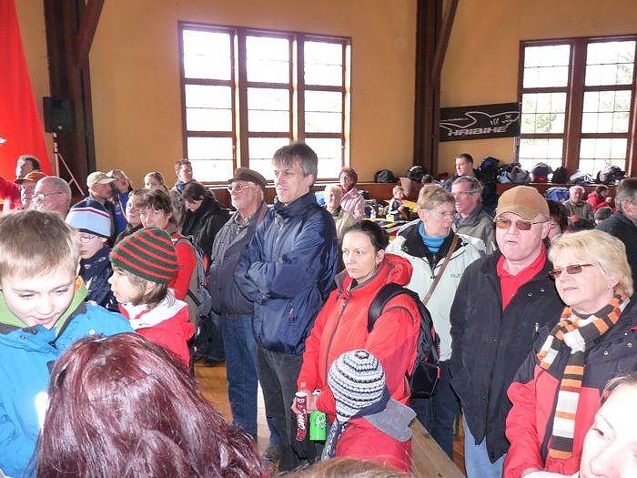 Kinder und Jugendliche beim Possenlauf