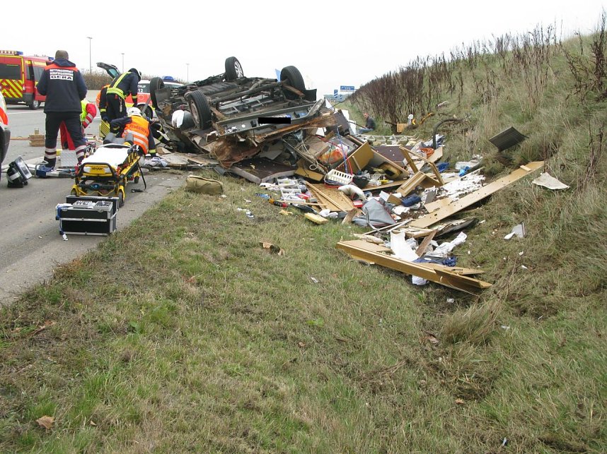 Wohnmobil komplett zerst&ouml;rt