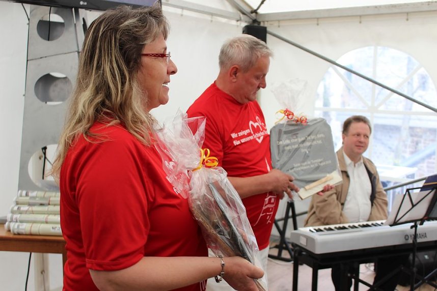 Mit Festakt schiefer Turm als gerettet gefeiert