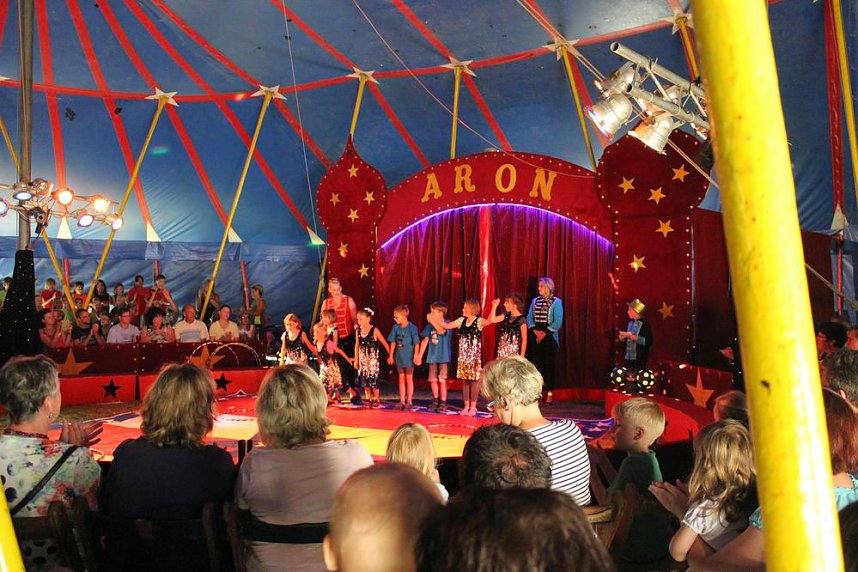 Zirkus auf dem Strau&szlig;berg