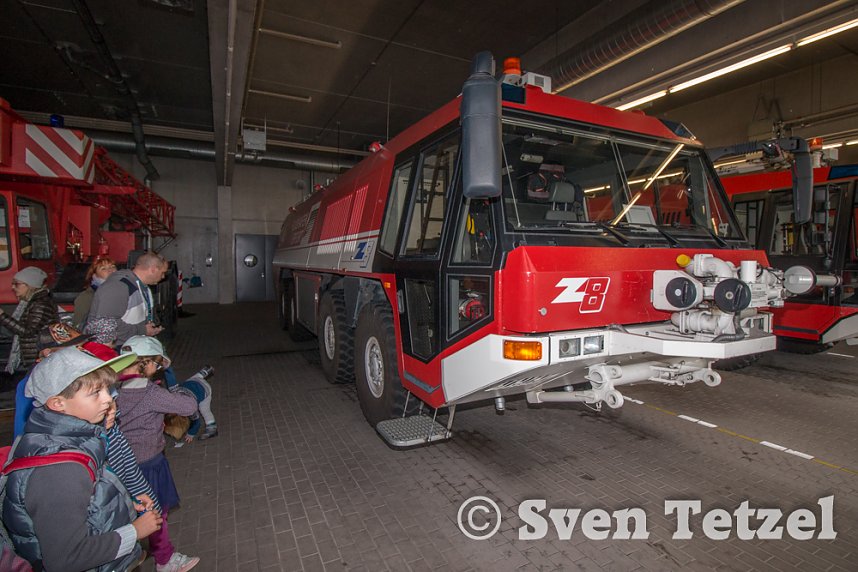 Auf dem Flughafen unterwegs